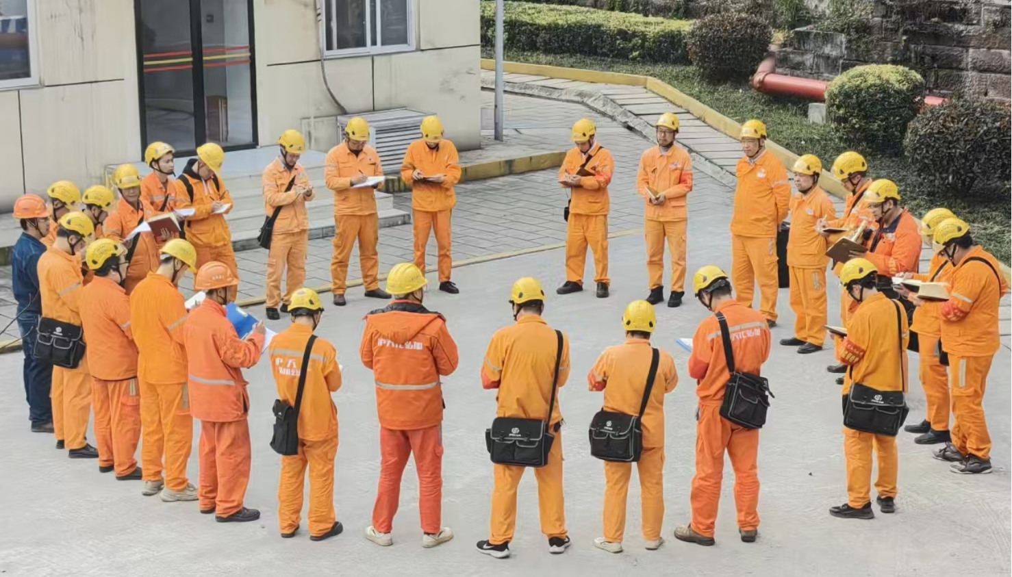 全力以赴搞建設 方圓之間顯擔當(圖7)