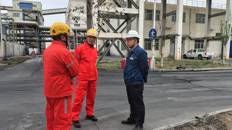 弘旭公司副總經(jīng)理石強赴寧夏和寧維保項目部開展督導(dǎo)工作(圖2)