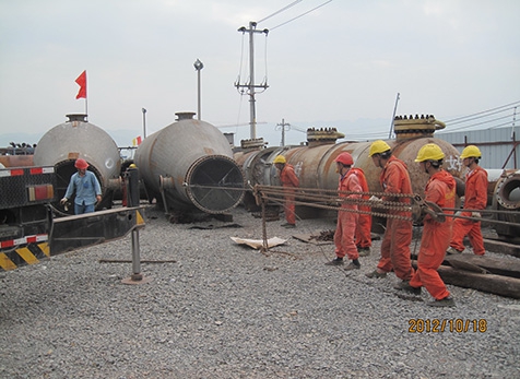 齊心協(xié)力，換熱器管束抽芯